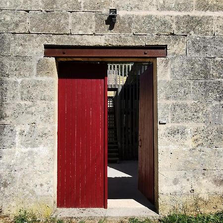Gite De Charme Au Coeur De L'Entre-Deux-Mers Haux  المظهر الخارجي الصورة